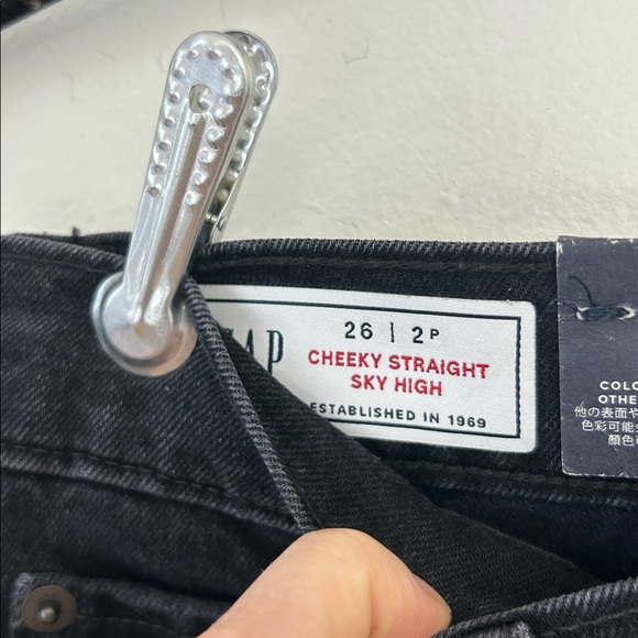 GAP NWT Black Cheeky Straight Leg High Waist Denim Jeans size 26P, 26 petite - Picture 4 of 9